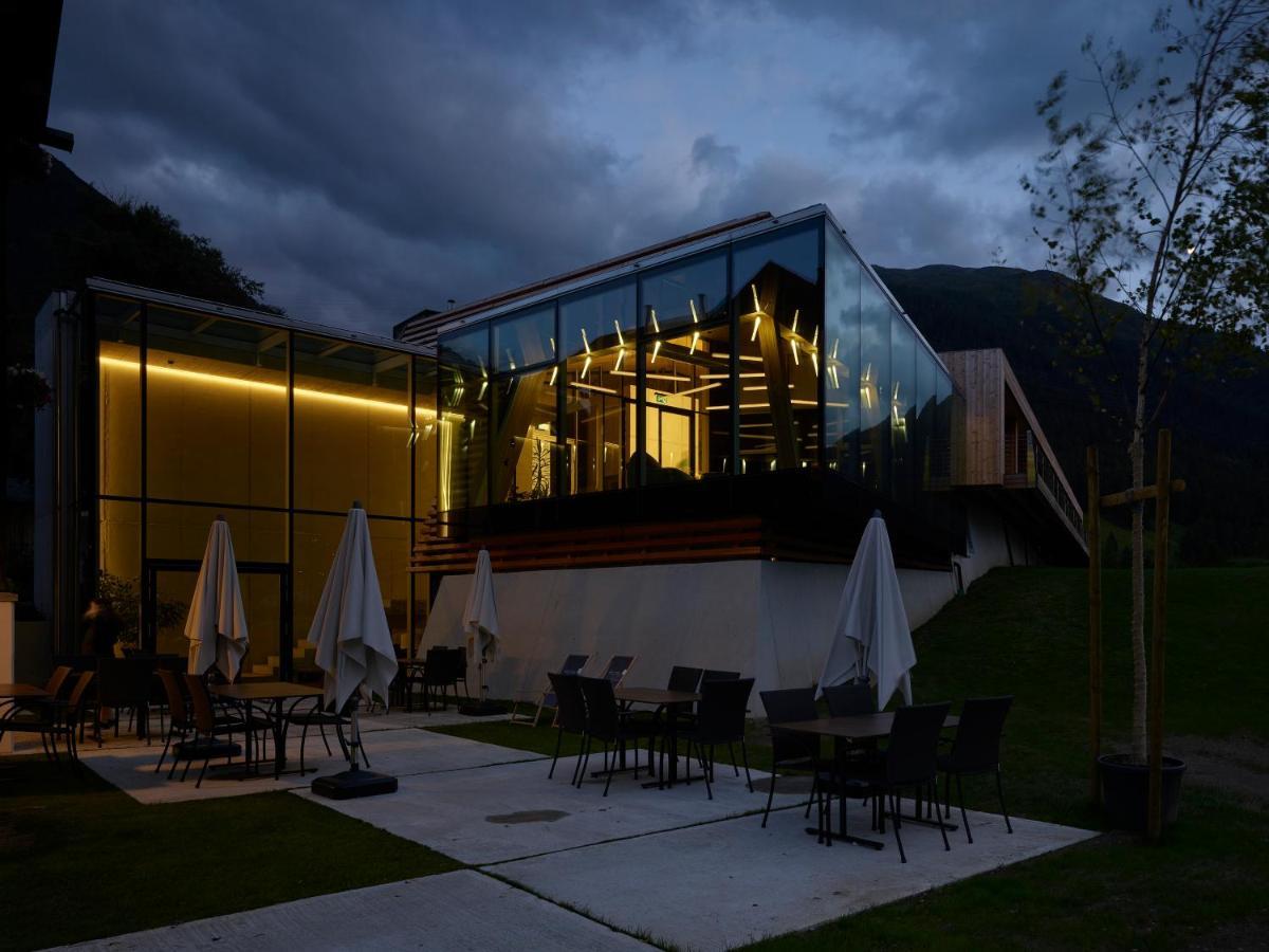 Hotel Glocke Reckingen Exterior photo