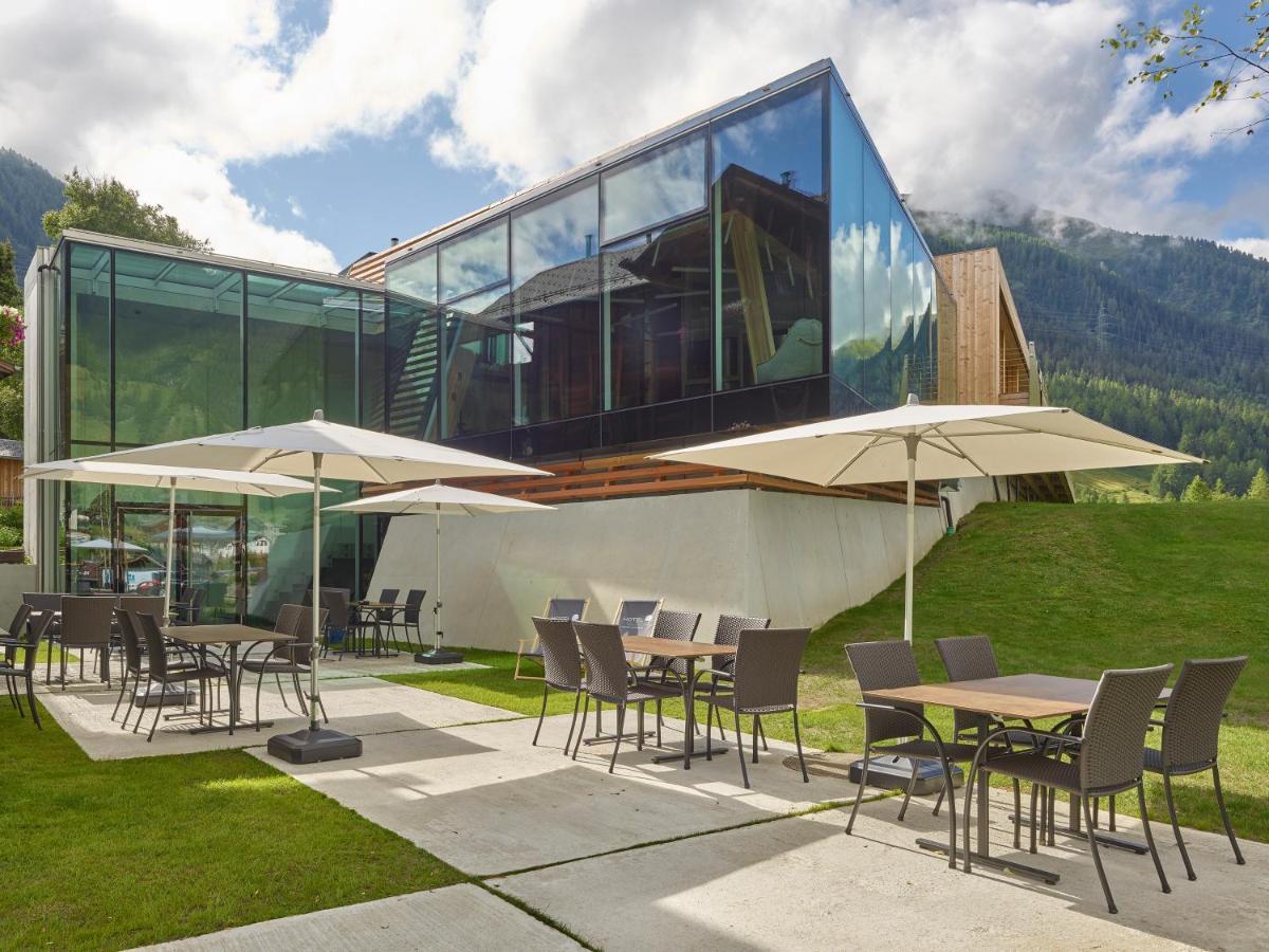Hotel Glocke Reckingen Exterior photo
