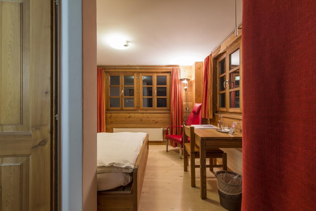 Hotel Glocke Reckingen Exterior photo