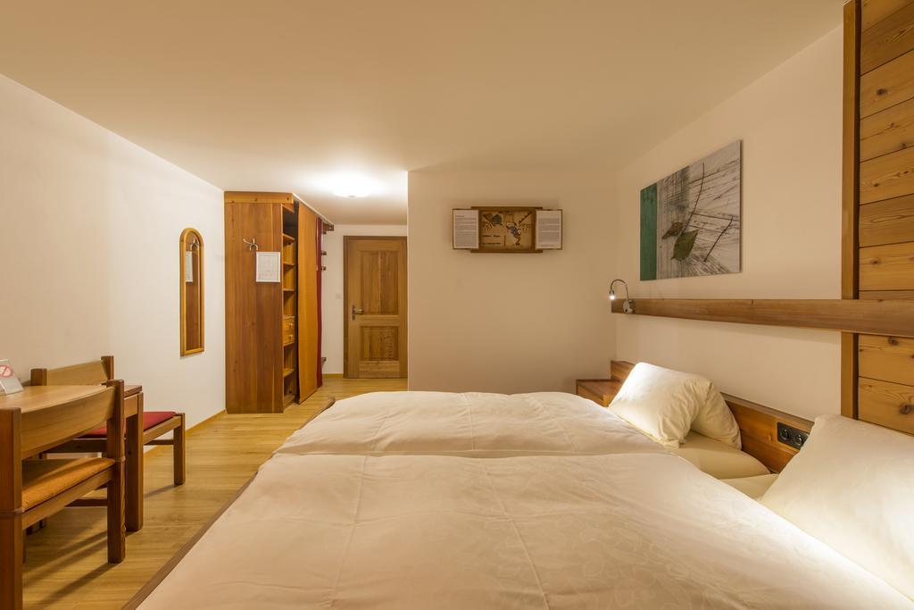Hotel Glocke Reckingen Exterior photo